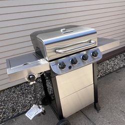 Char-Broil Performance Series  Silver 5-Burner Liquid Propane Gas Grill  with 1 Side Burner, Electronic starter