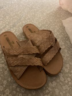 Sandles