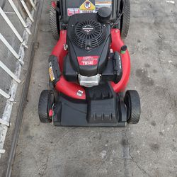 HONDA  LAWN MOWER   YR GARANTY