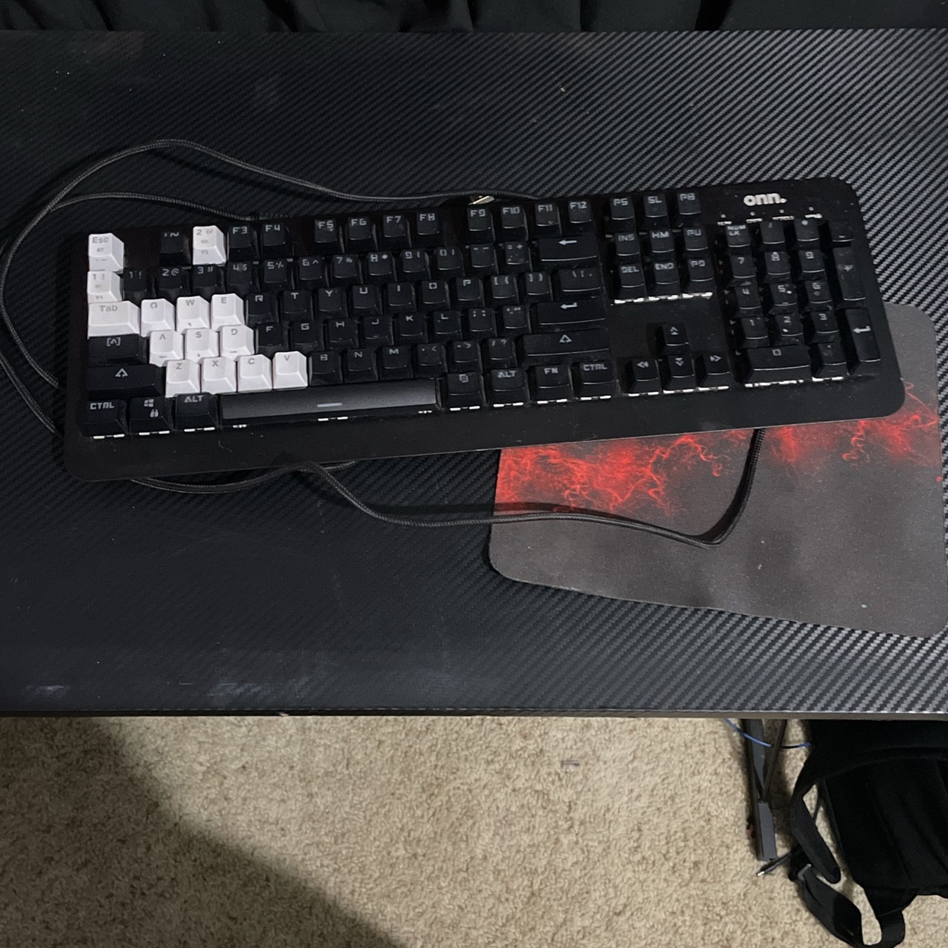 ONN Keyboard With Mousepad