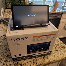Nice Sony Carplay Car stereo 7" touchscreen radio 