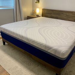 King Size Wood Bed Frame and Memory Foam Matress!