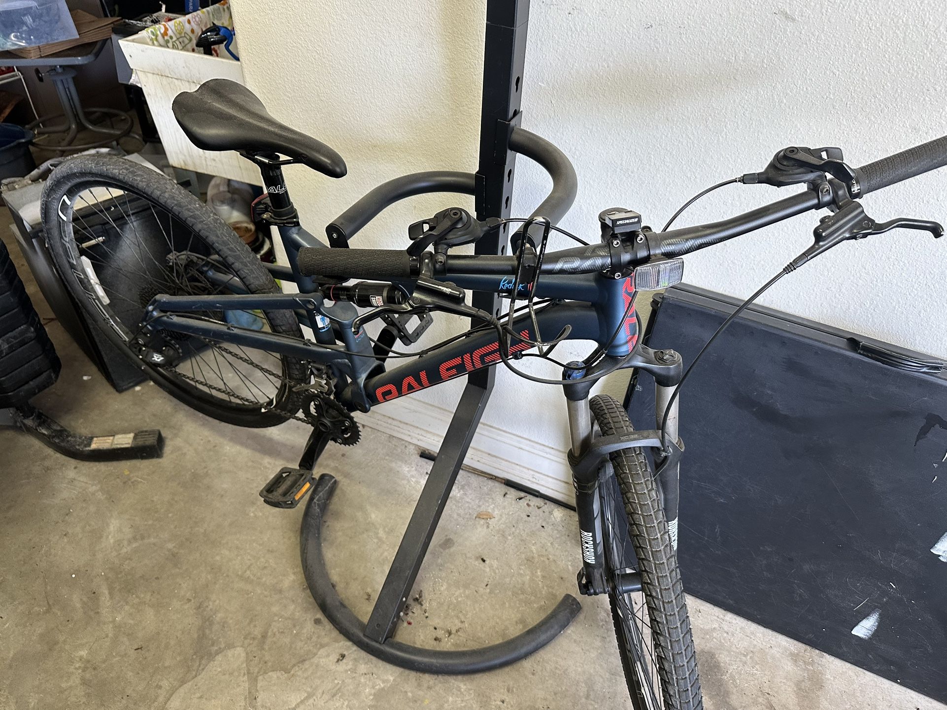 Raleigha mountain bike , with specialized bike computer