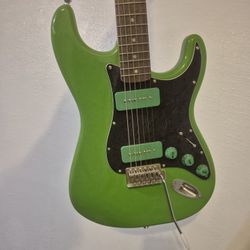Squier Sonic
