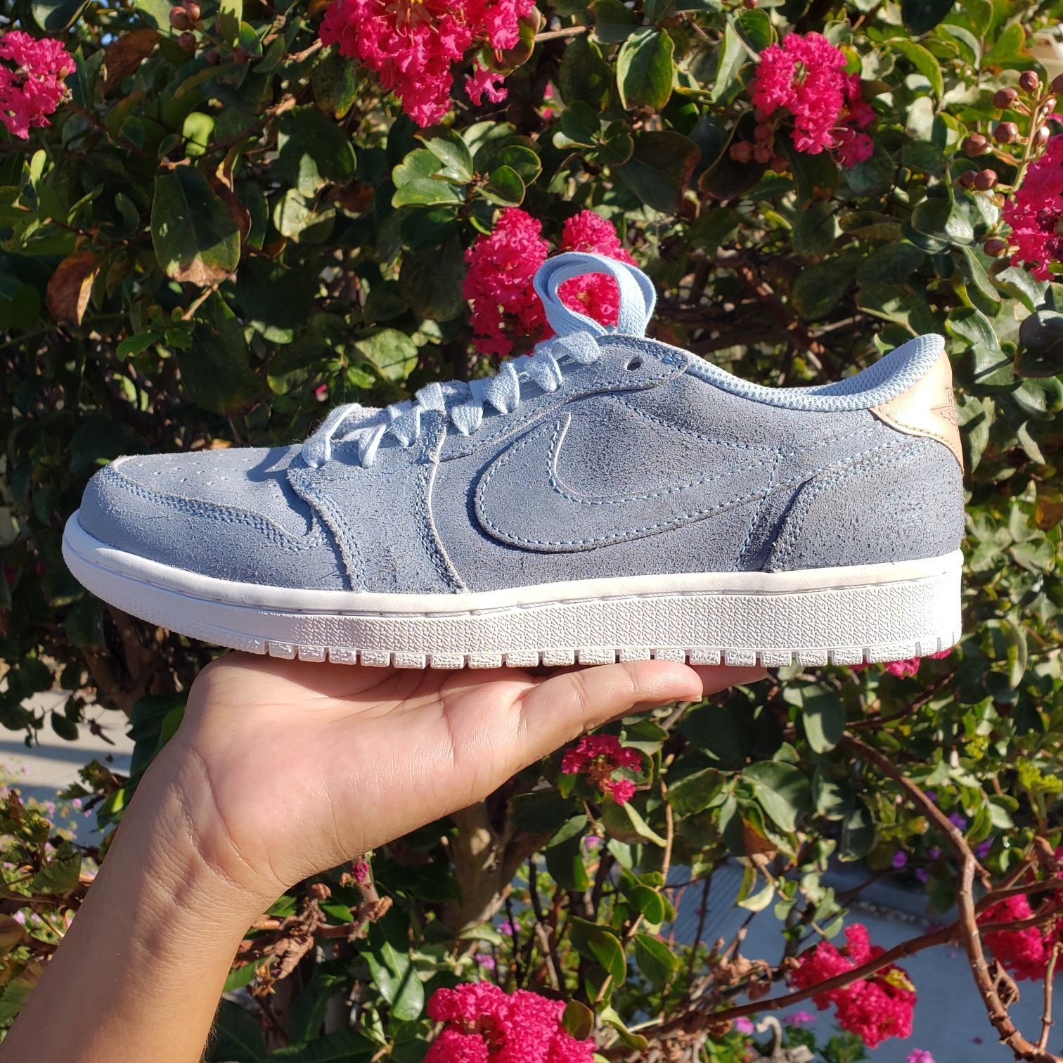 Jordan 1 Low Blue Suede