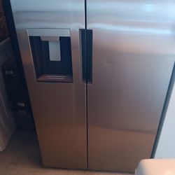 Refrigerador marca Midea