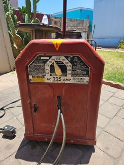 Lincoln AC225 Welder
