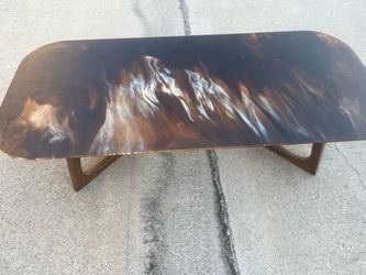 Beautiful coffee table $39