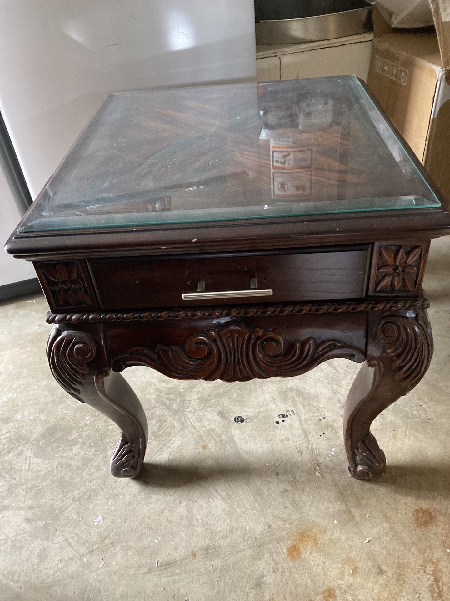 Wood Table H26xL24xD24