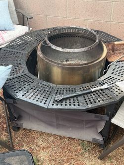 Outdoor Metal Fire Pit with Spark Screen
