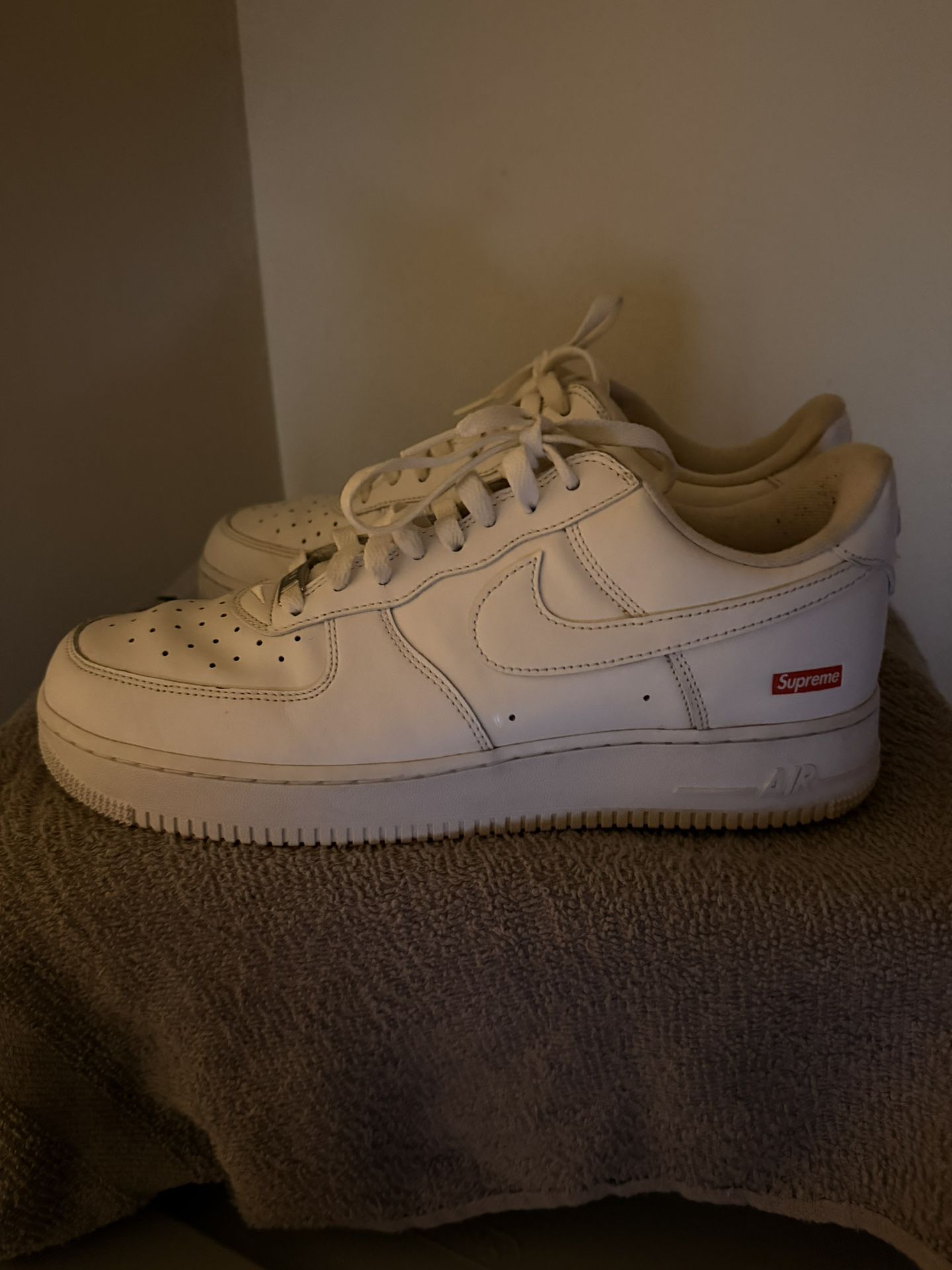Nike Air Force 1 X Supreme Sz 10.5 