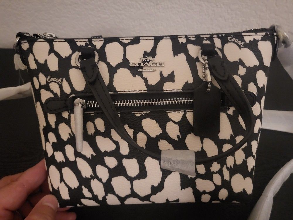 Coach Crossbody-Blk/White