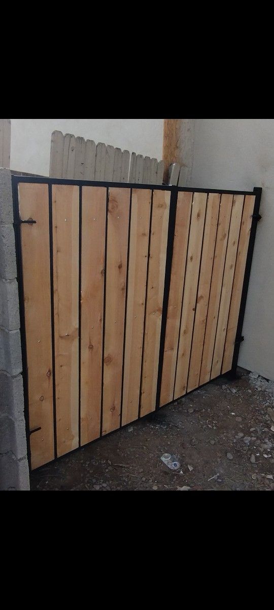 Rv Gates $1000
