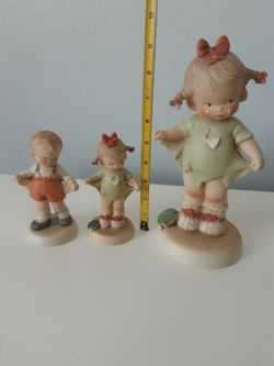 Memories of Yesterday Porcelain Figurines All For $27
