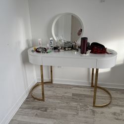 Bedroom Furniture Set