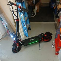 Electric Scooter ix5s 38mph 11"tires Front/rear Shocks Almost New Shoot Offers