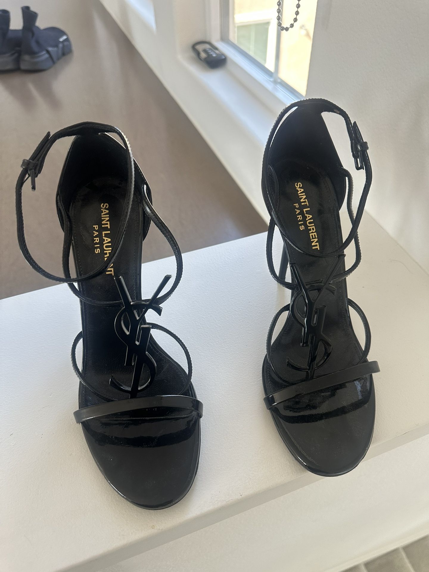 Saint Laurent Women’s Cassandra Leather Heels Size 39 (8.5)