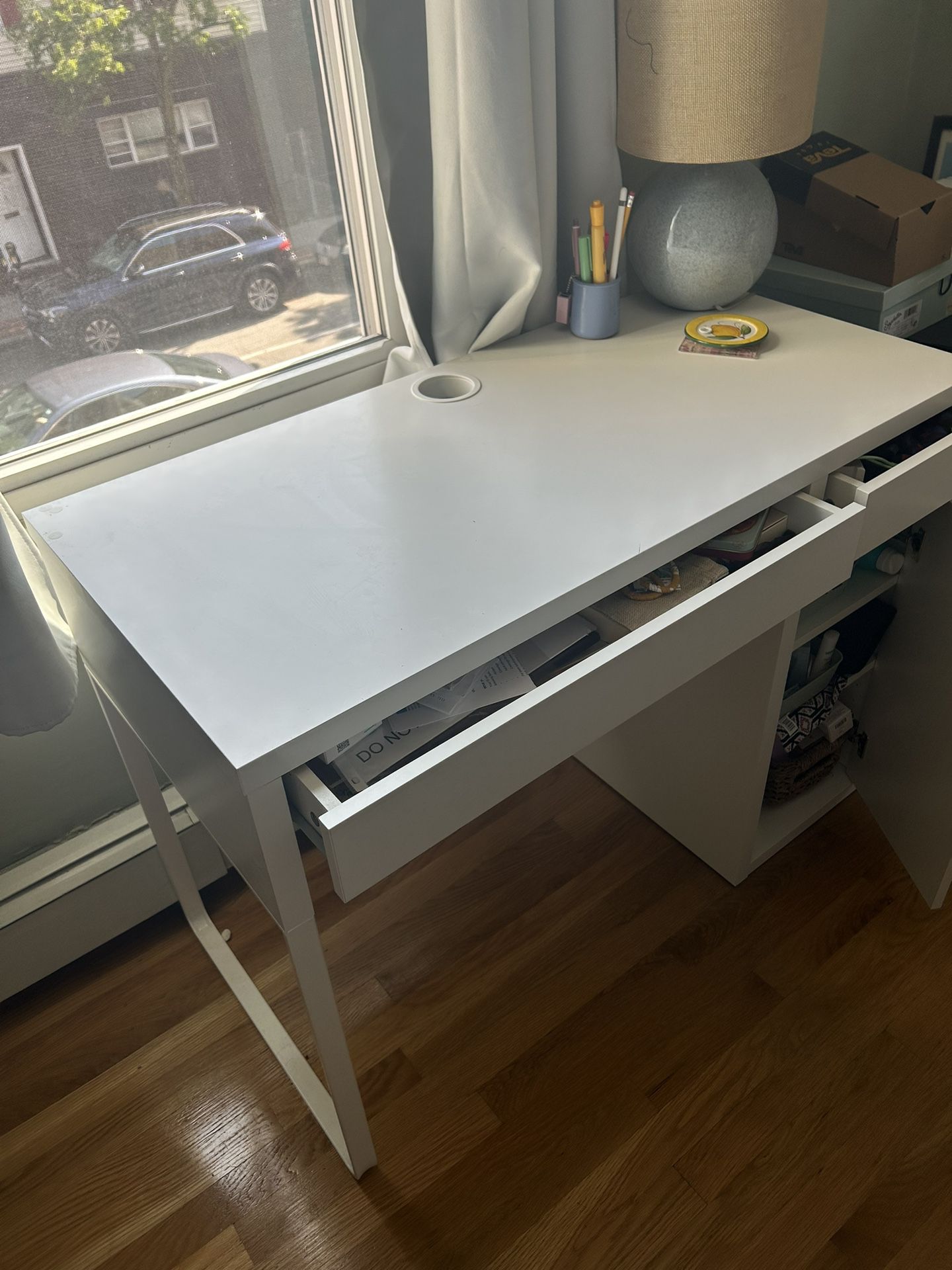 IKEA Micke Desk In White