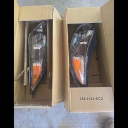 2011 Kia Sportage Headlights (right And Left)