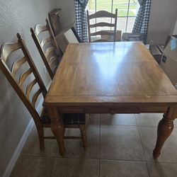 Dining Room Table 6 Chairs 