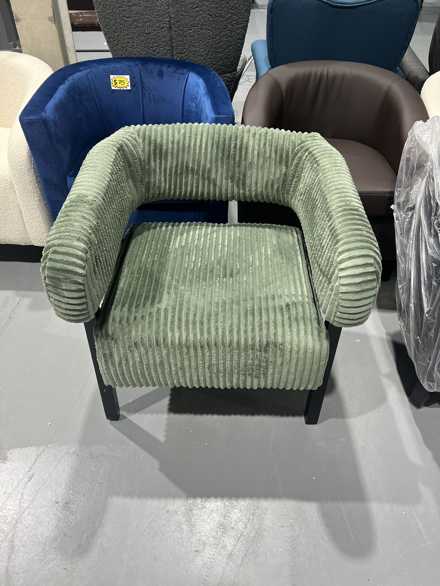 New Corduroy Barrel Accent Chair, Modern Upholstered Armchair with Solid Wood Legs, Cozy Leisure Chair with Pocket Coiled Seat for Living Room, Bedroo