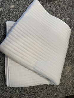 Queen Size Quilt!  White Or Cream Color!