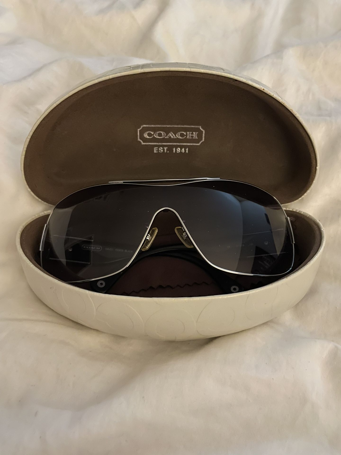 Coach Hazel Sunglasses with Hard Case Unisex for Sale in Las Vegas NV OfferUp