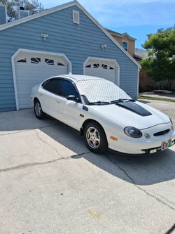 1999 Ford Taurus