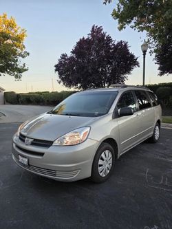 2004 Toyota Sienna