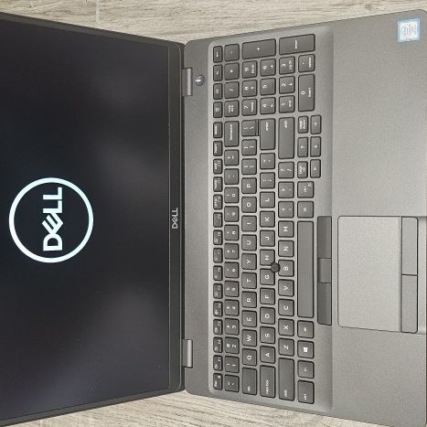 Dell Latitude E5500 Like New