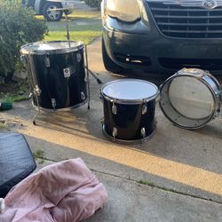 Used Coda Drums Drum Set (Black And Silver no Stands)