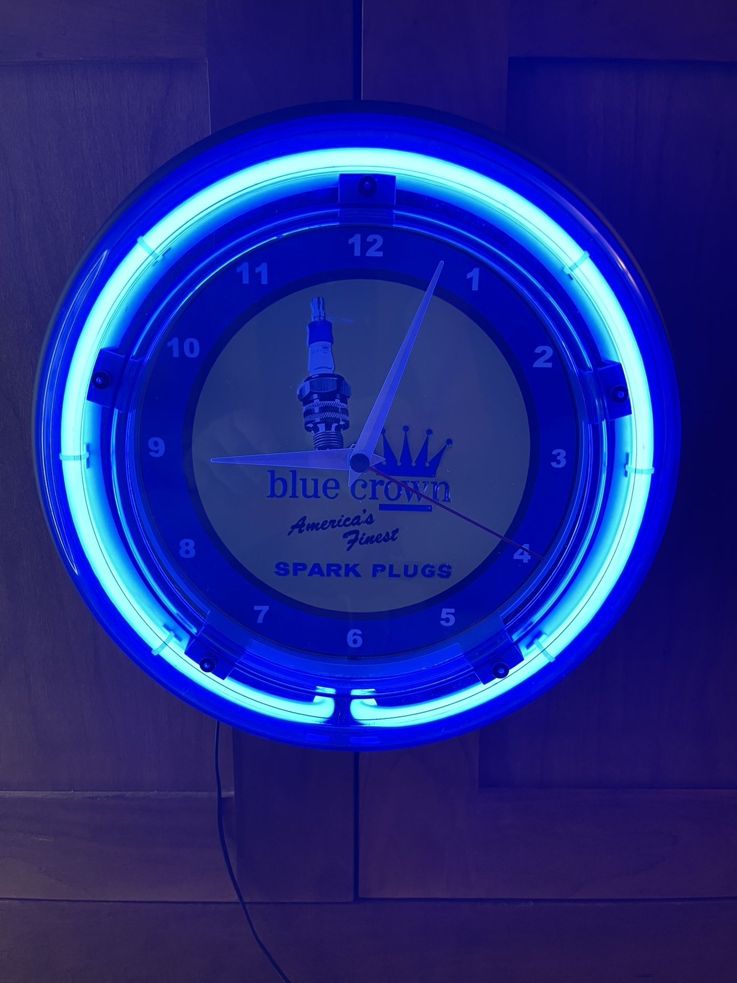 Clock / Spark Plugs / Blue Crown NEON
