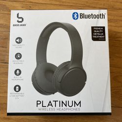 NWT Bluetooth Platinum Headphones 