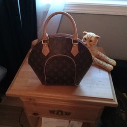 Louis Vuitton Handbag 