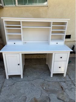Vanity desk multiple drawer