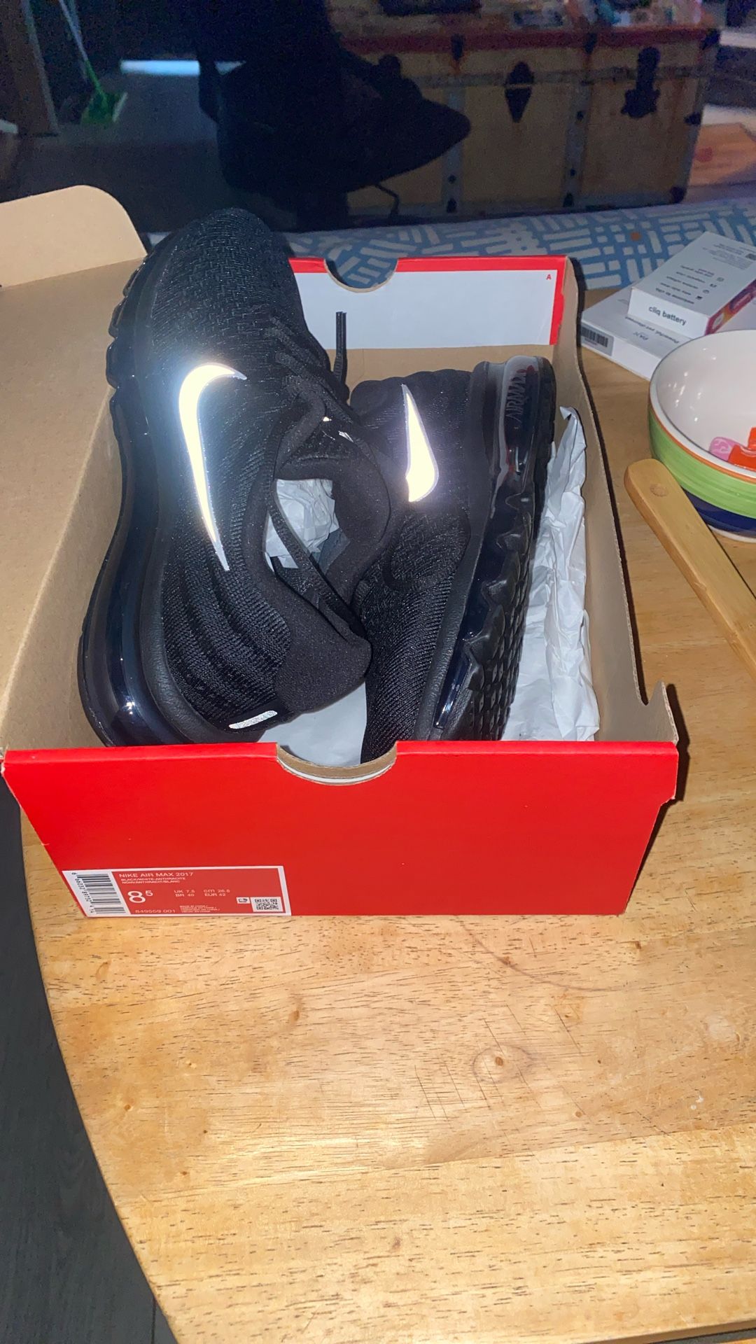 Size 8.5 Men’s Nike Air Max 2017