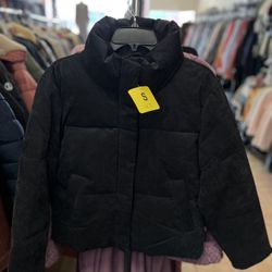 Levi’s Women’s Puffer Jacket 