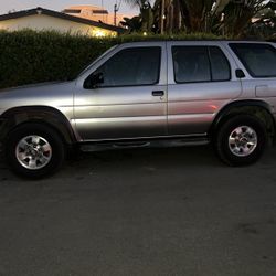 1998 Nissan Pathfinder 