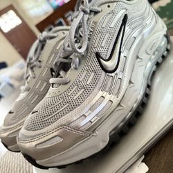 MEN'S NIKE AIR MAX TL 2.5 CASUAL SHOES SIZE 9.5