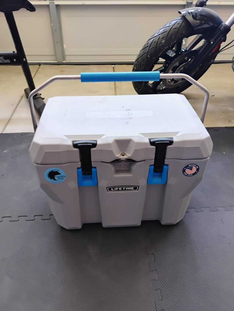 Lifetime 28qt Cooler