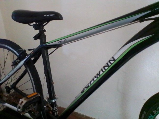  Schwinn OR2 Hybrid bike 29 inch tires Great Christmas Present