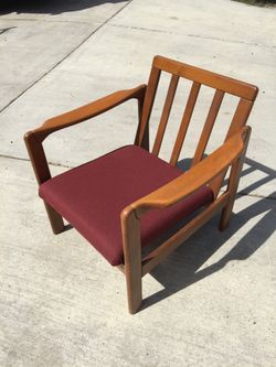 Danis Chair Antique great condition