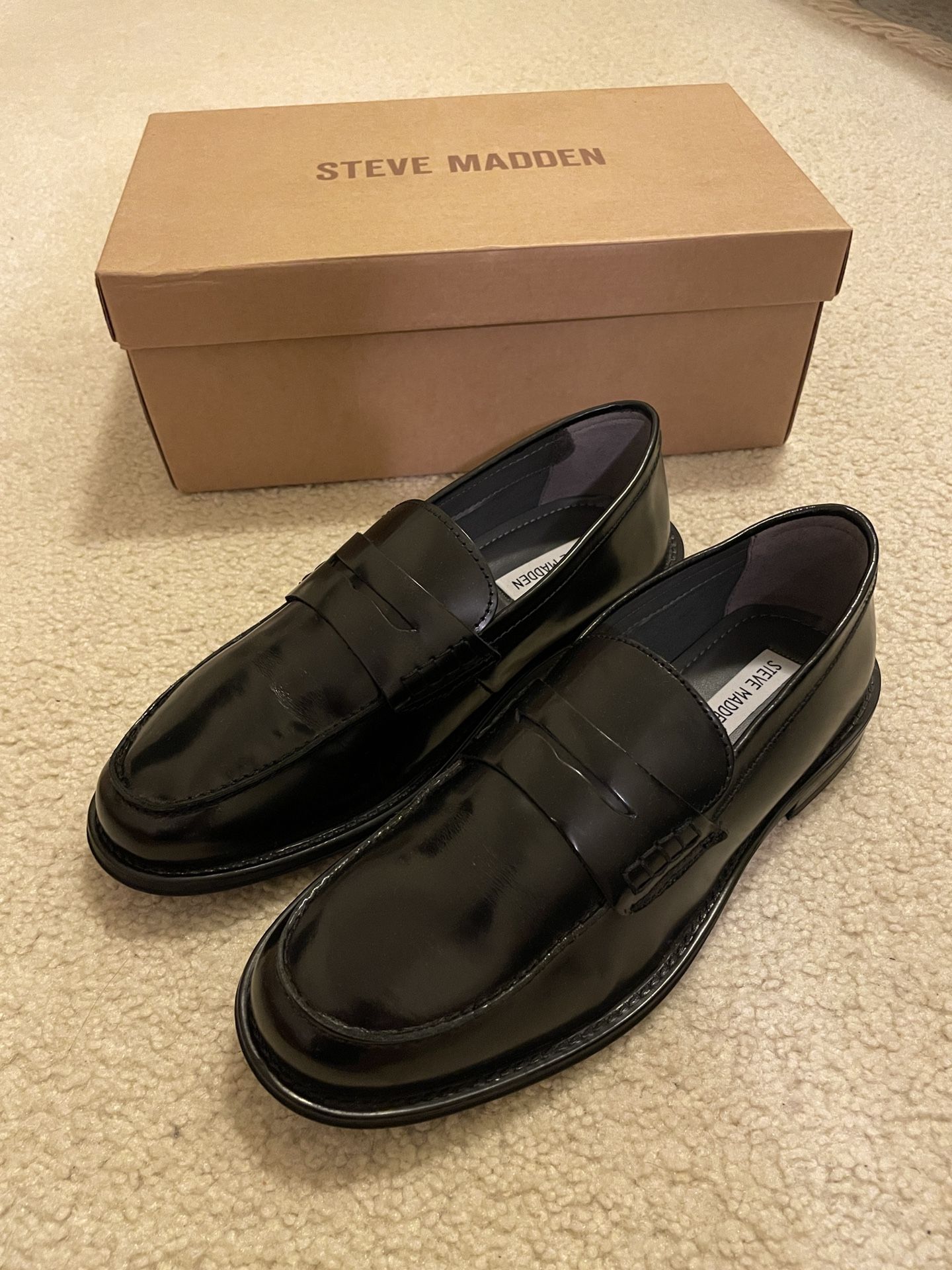 STEVE MADDEN loafers