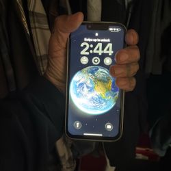 Unlocked iPhone 13 Pro (black Titanium)