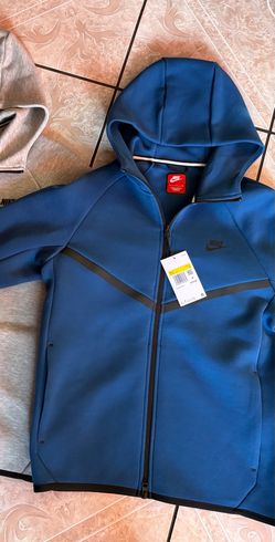 Brand new Nike tech size small Authentic