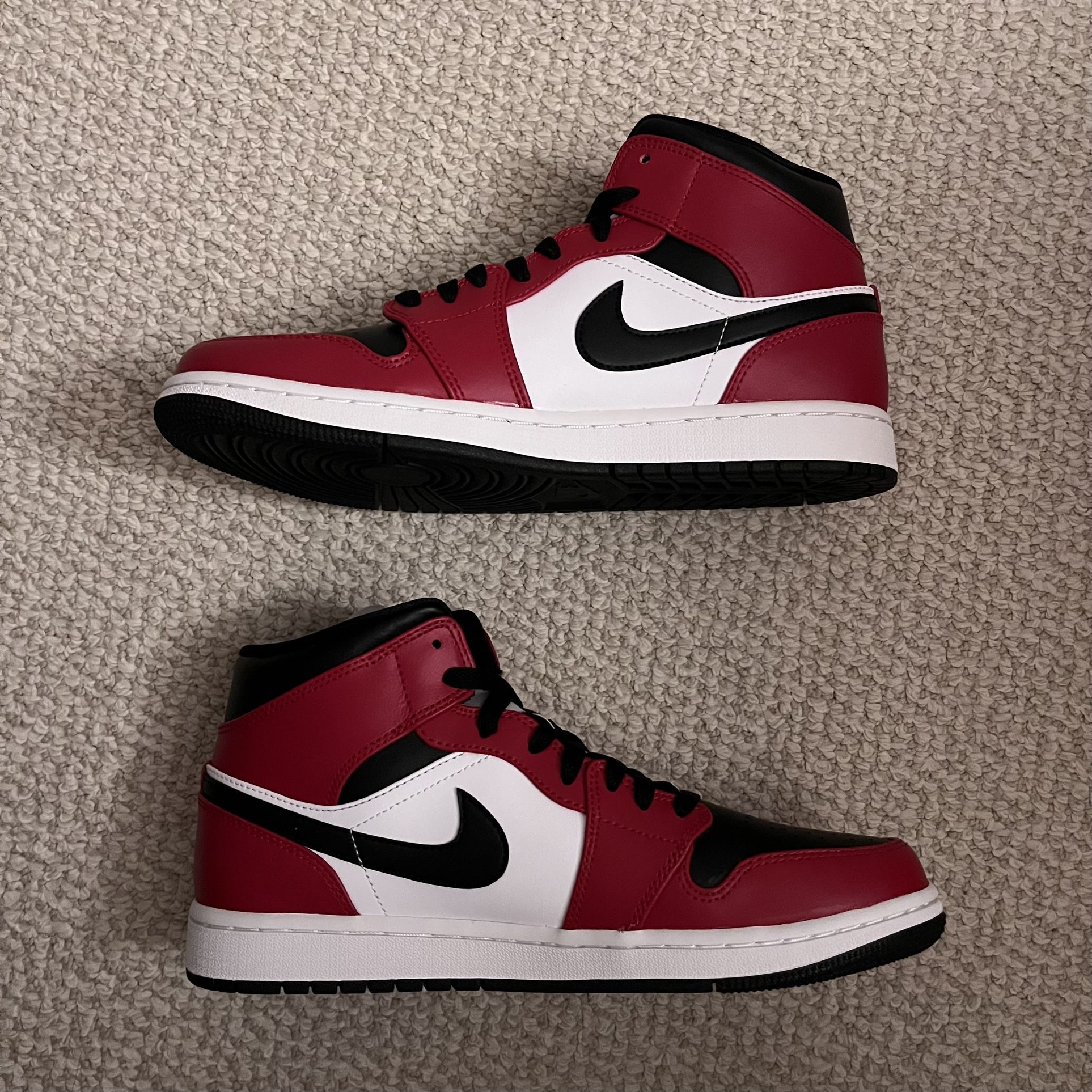 Nike Air Jordan Mid Chicago New Size