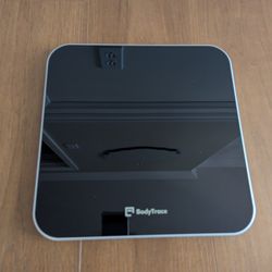 EXCELLENT OPEN BOX CONDITION ACCURATE DIGITAL BODY SCALE