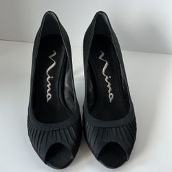 NINA Peep Toe Black Heels Size 6