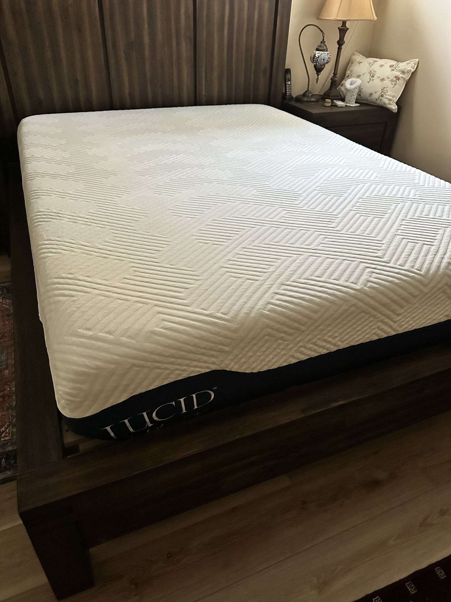 Queen Mattress hybrid, purple