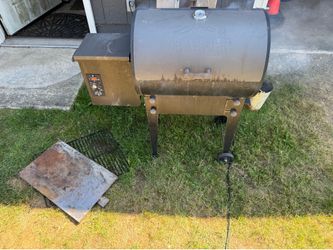 Traeger Jr - runs, but needs firepot